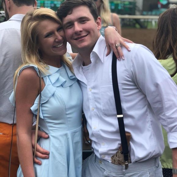 Meet your Posher, Ariana - Picture 1 of 1